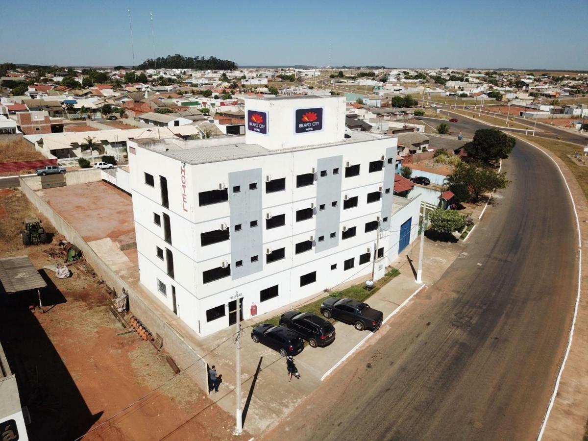Bravo City Hotel Campo Verde Exterior foto